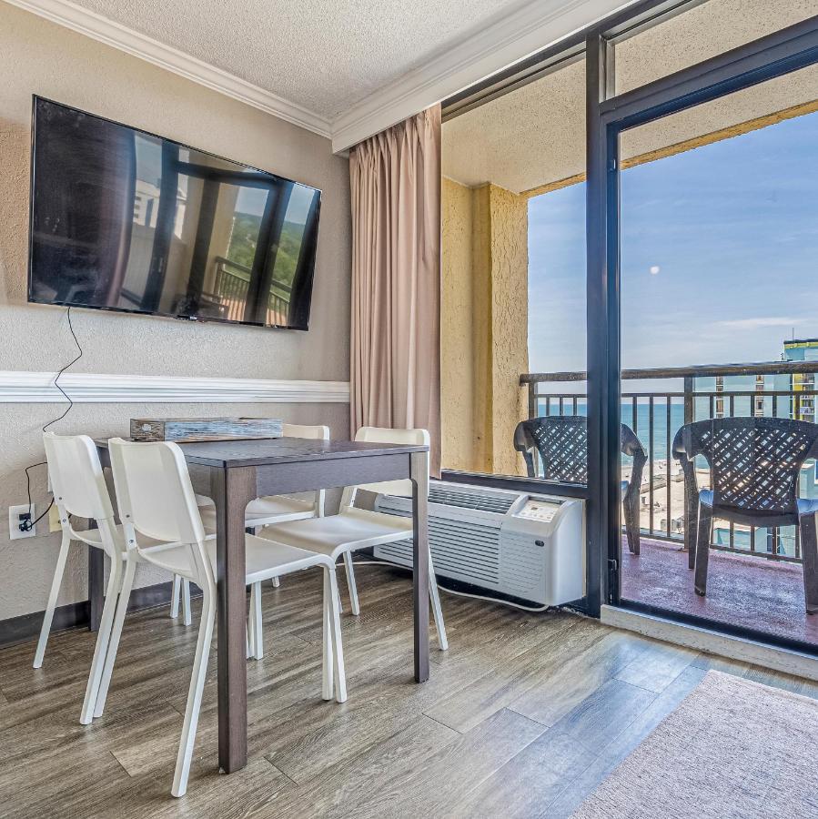 マートルビーチ Soothing Oceanview Getaway -- Free Wi-Fi & Free Parking, New Listingアパートホテル エクステリア 写真