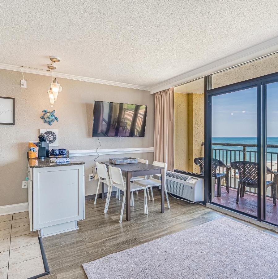 マートルビーチ Soothing Oceanview Getaway -- Free Wi-Fi & Free Parking, New Listingアパートホテル エクステリア 写真