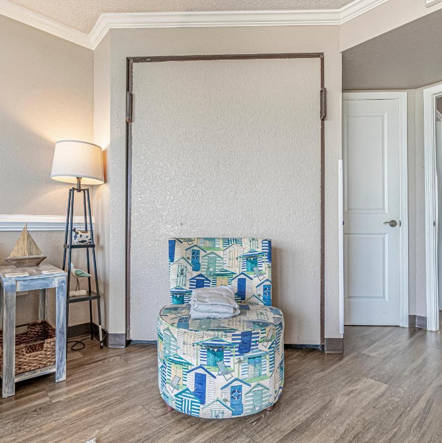 マートルビーチ Soothing Oceanview Getaway -- Free Wi-Fi & Free Parking, New Listingアパートホテル エクステリア 写真
